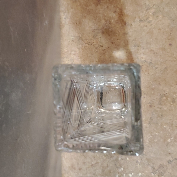 Vintage square bud vase. - Picture 2 of 2